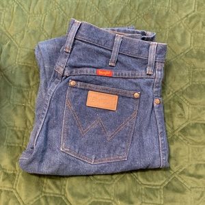 Cowboy cut Wrangler Jeans